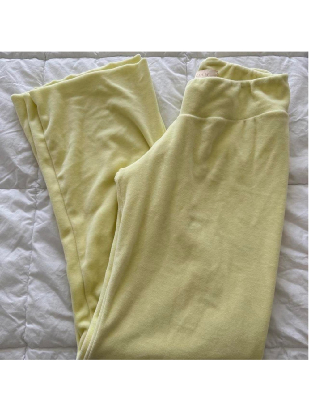 Indah Marisol pants 
Inseam is only 28”***

yellow cotton & polyester pants size